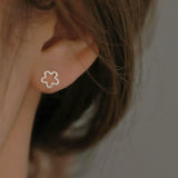 Sterling Silver Elegant Glitter Flower Studs