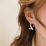 Simple Line Curved Drip Oil Earrings